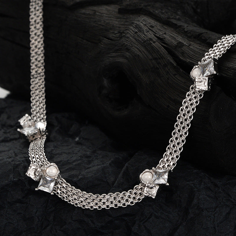 Fine Chain Necklace with Cubic Zirconia and Moonstone

