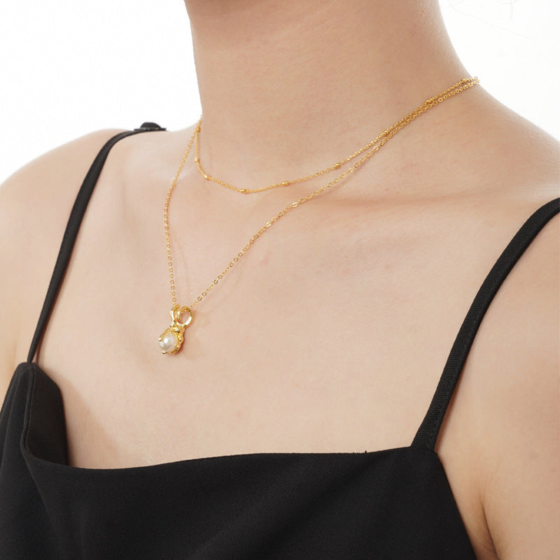Modern Minimalist Layered Chain and Pearl Necklace

