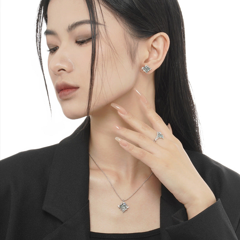 Nature-Inspired Leafy Design Ring

