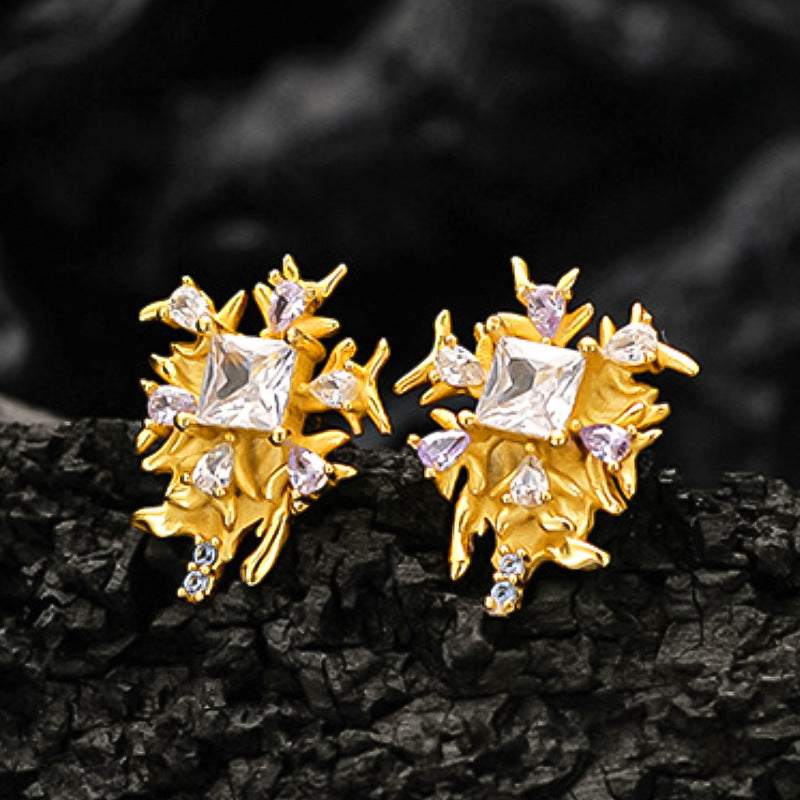 Glamorous Star-Shaped Zirconia Earrings

