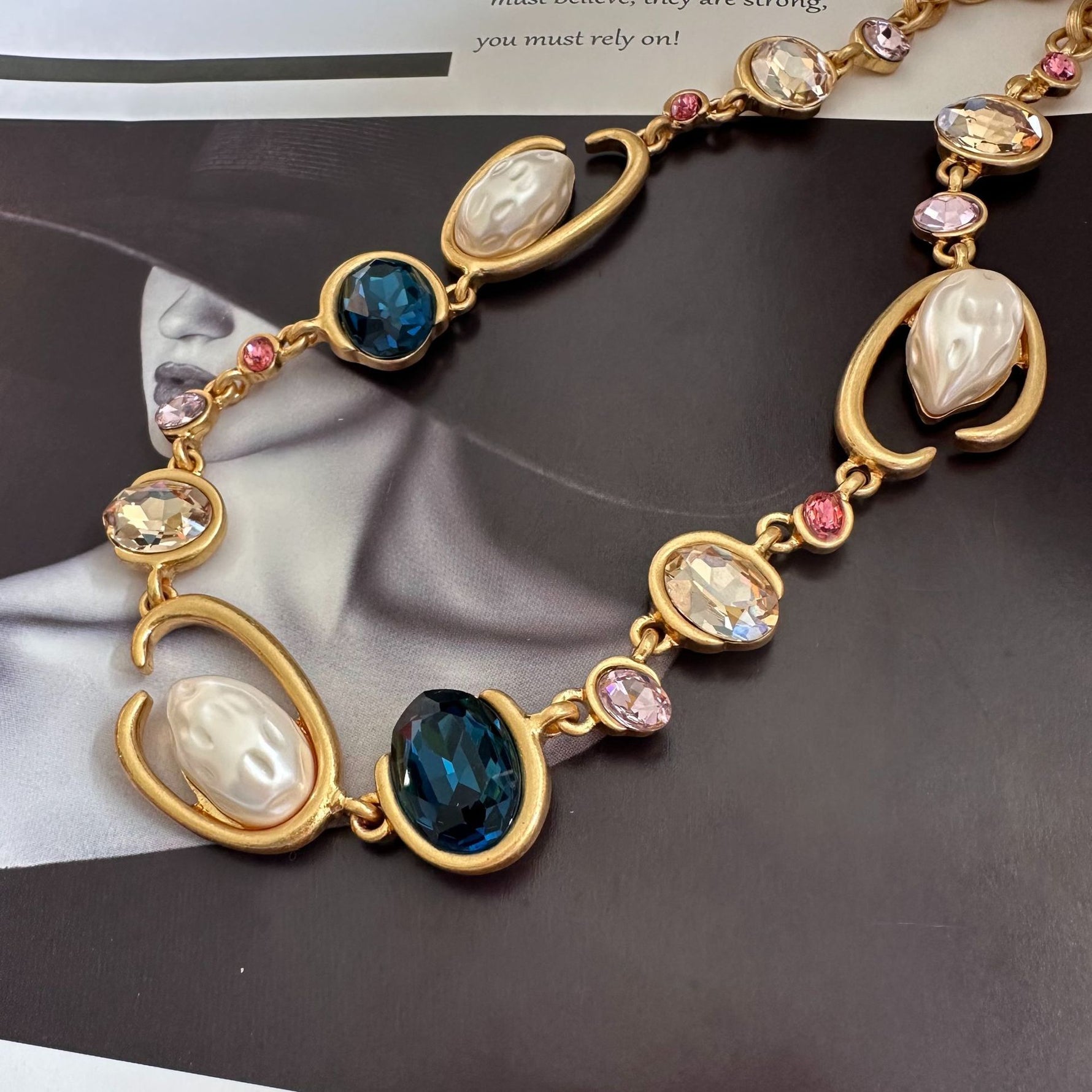 O-ring glass pearl necklace, teal-blue and pink stones with white oval pearls, gold tone