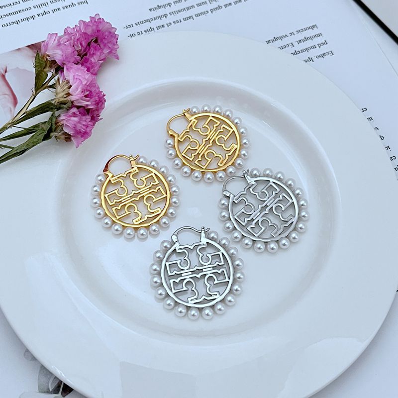 Round logo metal earrings set: gold and white gold with pearl surrounds