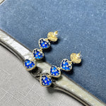 Sweet Vintage Heart Drop Earrings, blaue Strass-Herzen mit goldfarbenen Ohrsteckern