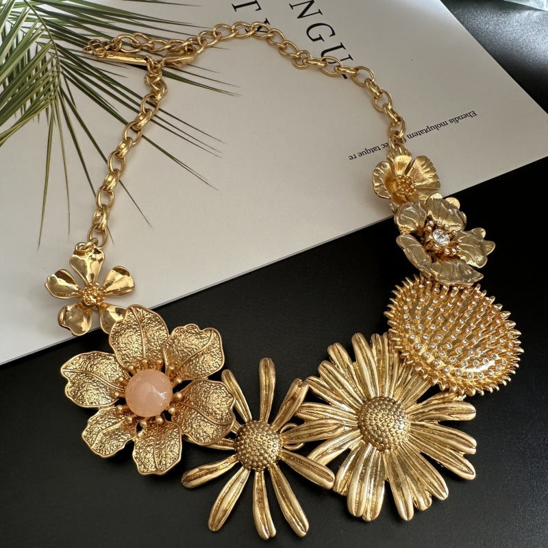 Vintage enamel daisy flower necklace with gold-tone chain and large daisy pendants