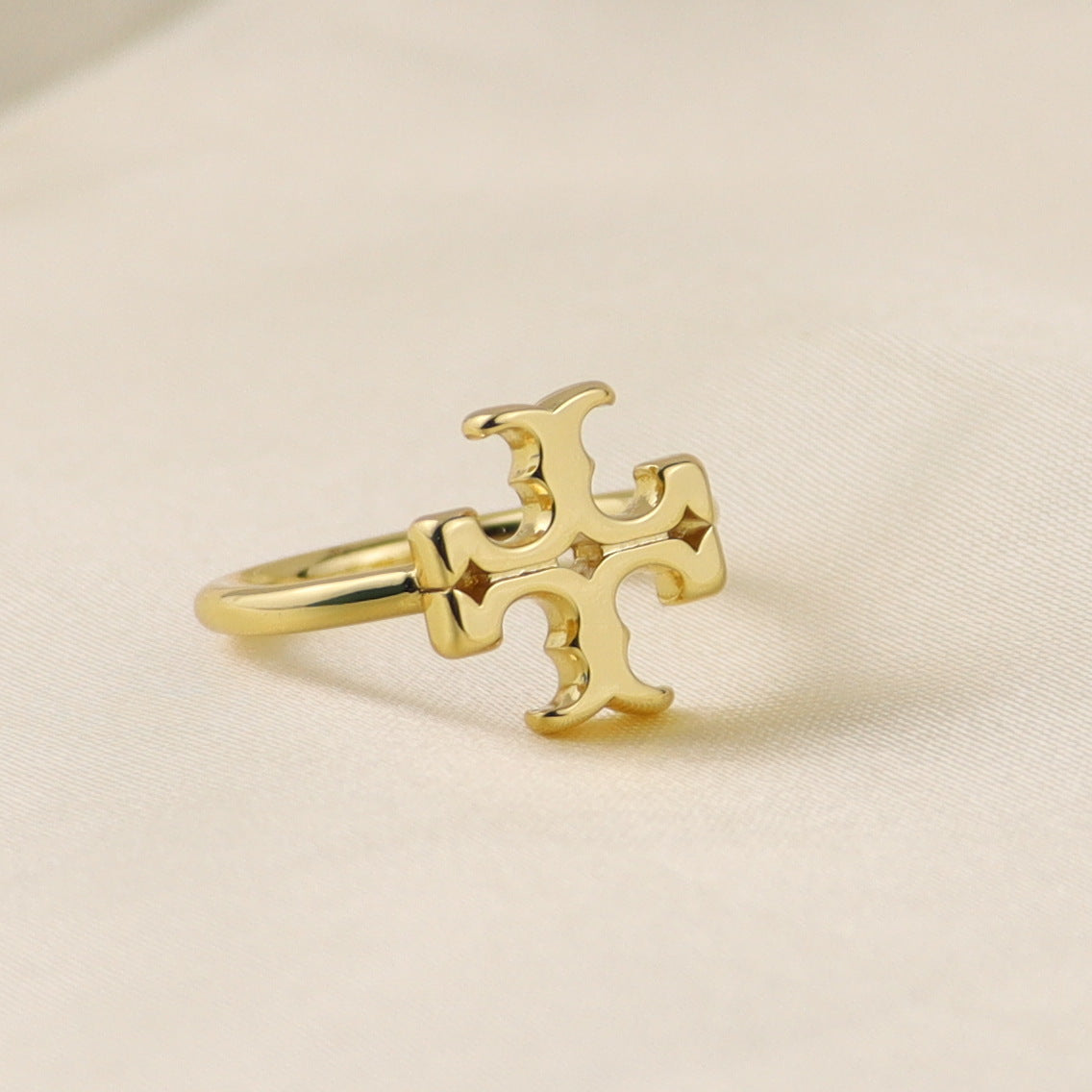 Tory Burch Logo Classic Ring