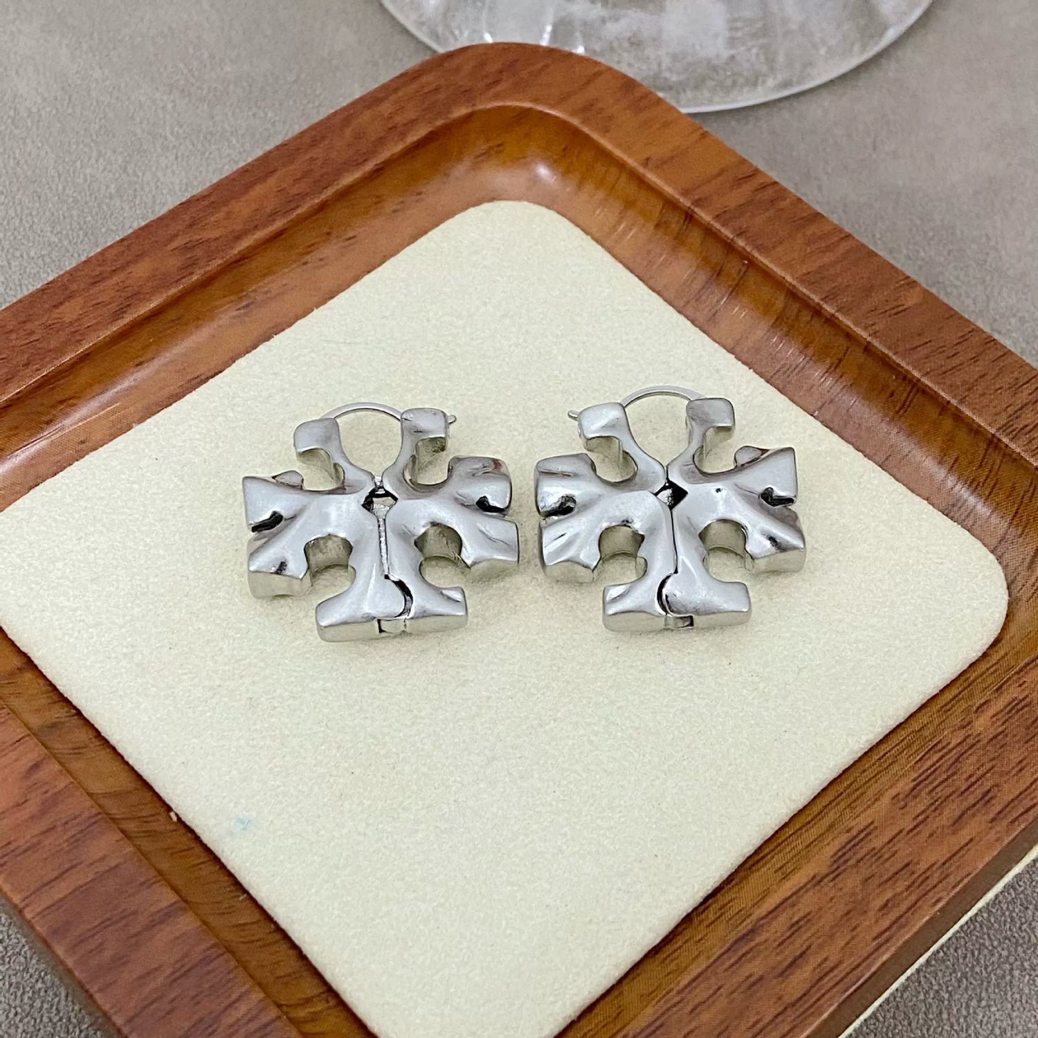Tory Burch 3D logo metal earrings, silver-tone scalloped flower drops