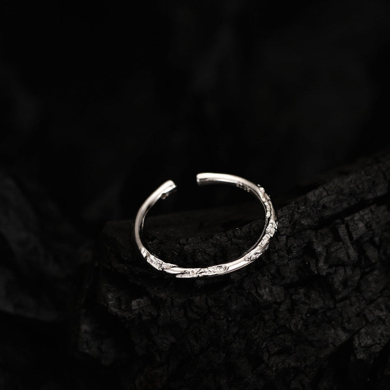Delicate Crisscross Open Ring

