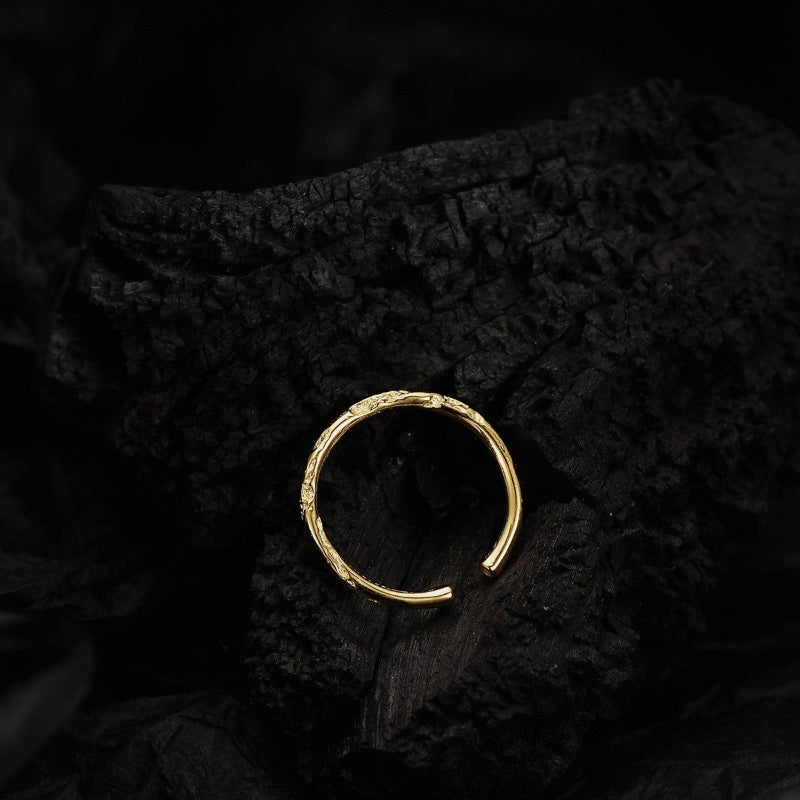 Versatile Silver Ring for Everyday Wear

