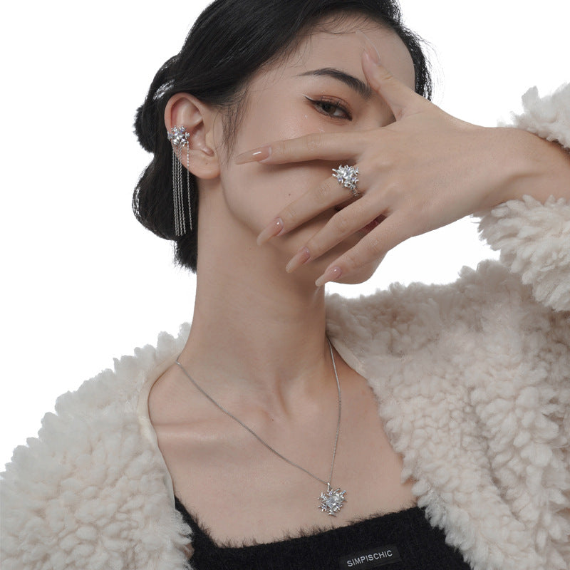 Hand-Forged Look Star Pendant Necklace

