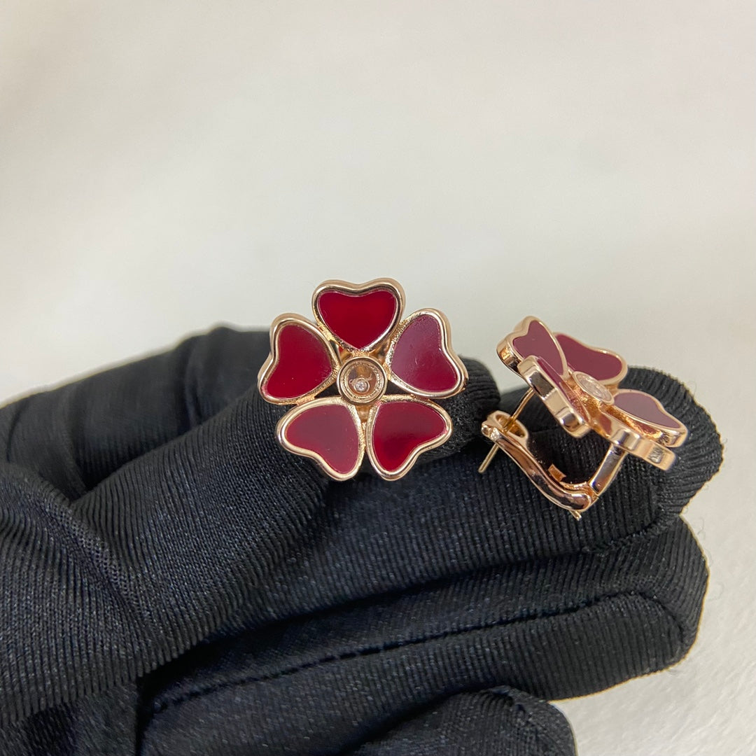 Mother-of-pearl five-heart stud earring with butterfly back, red hearts on gold tone