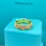 Tiffany Damenring mit Diamant-Federdekor, goldfarben mit funkelnden Steinen